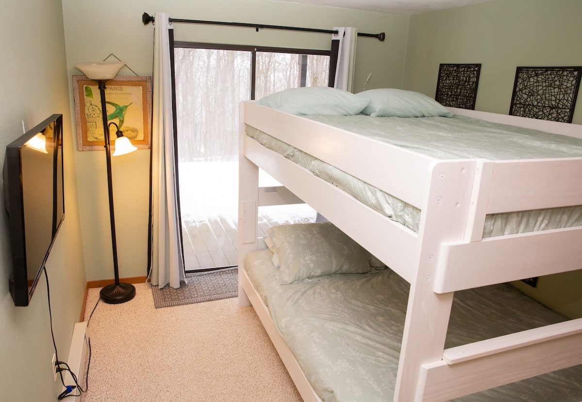 Kooser — bunk room